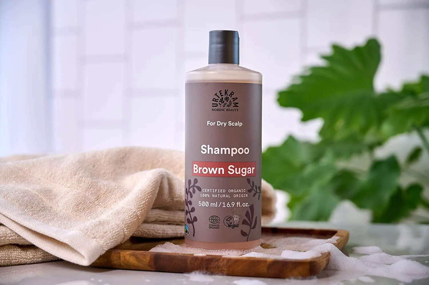 Urtekram Brown Sugar Shampoo 500 ml für trockene Kopfhaut