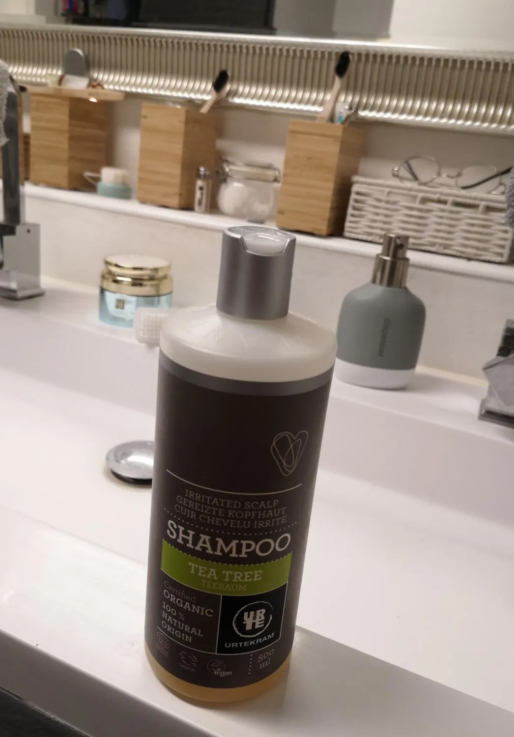 Urtekram Tea Tree Shampoo 500 ml gereizte Kopfhaut