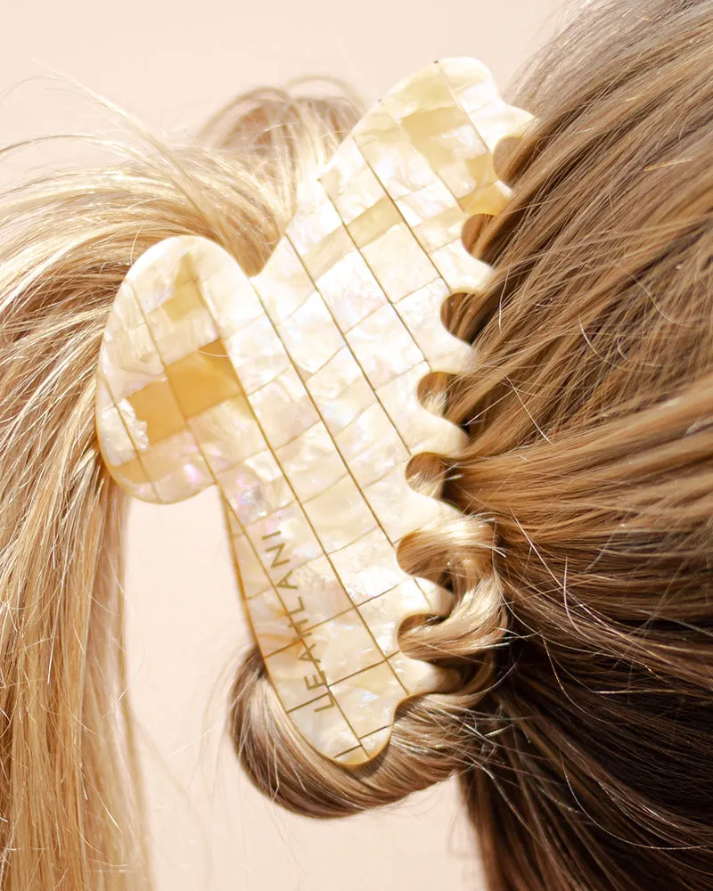 Leahlani The Pearlescent Clip Haarspange Perlmutt